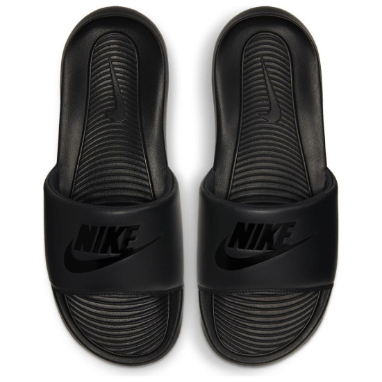Nike Victori One